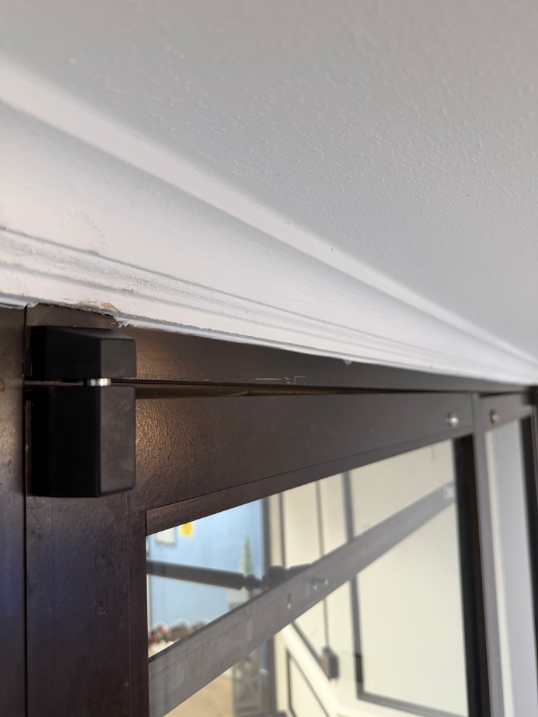 Upper Pivot Installation Detail