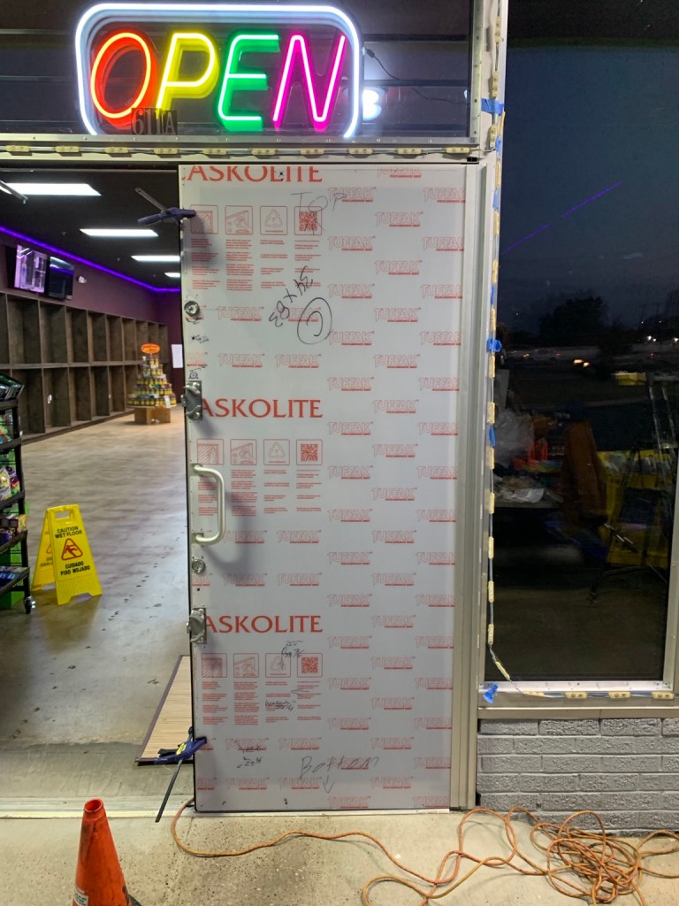 ¼″ POLYCARBONATE DOOR SHIELD