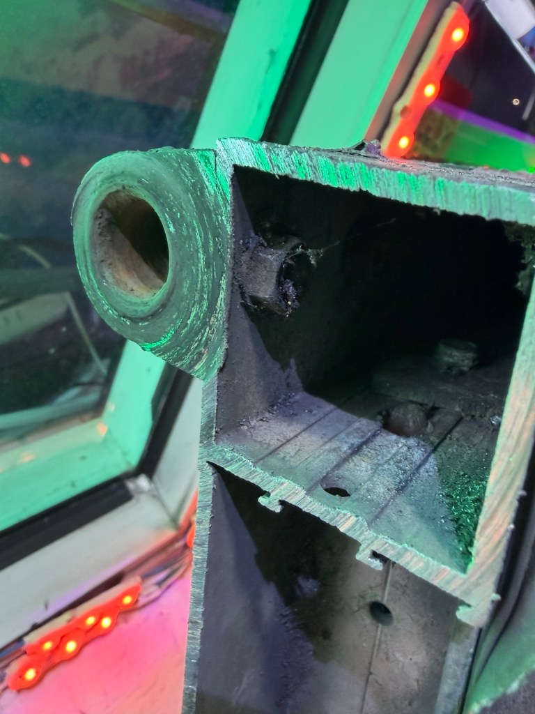 Pivot Bearing in the Door Rail